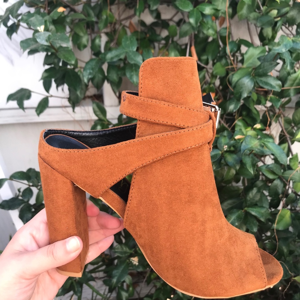 Gracie So Me Suede Peep Toe Bootie Size 6